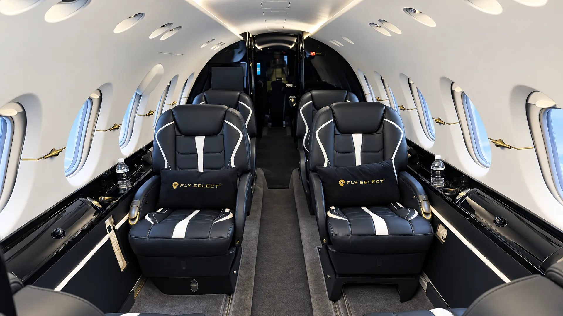 Cabina negra neutra de Fly Select